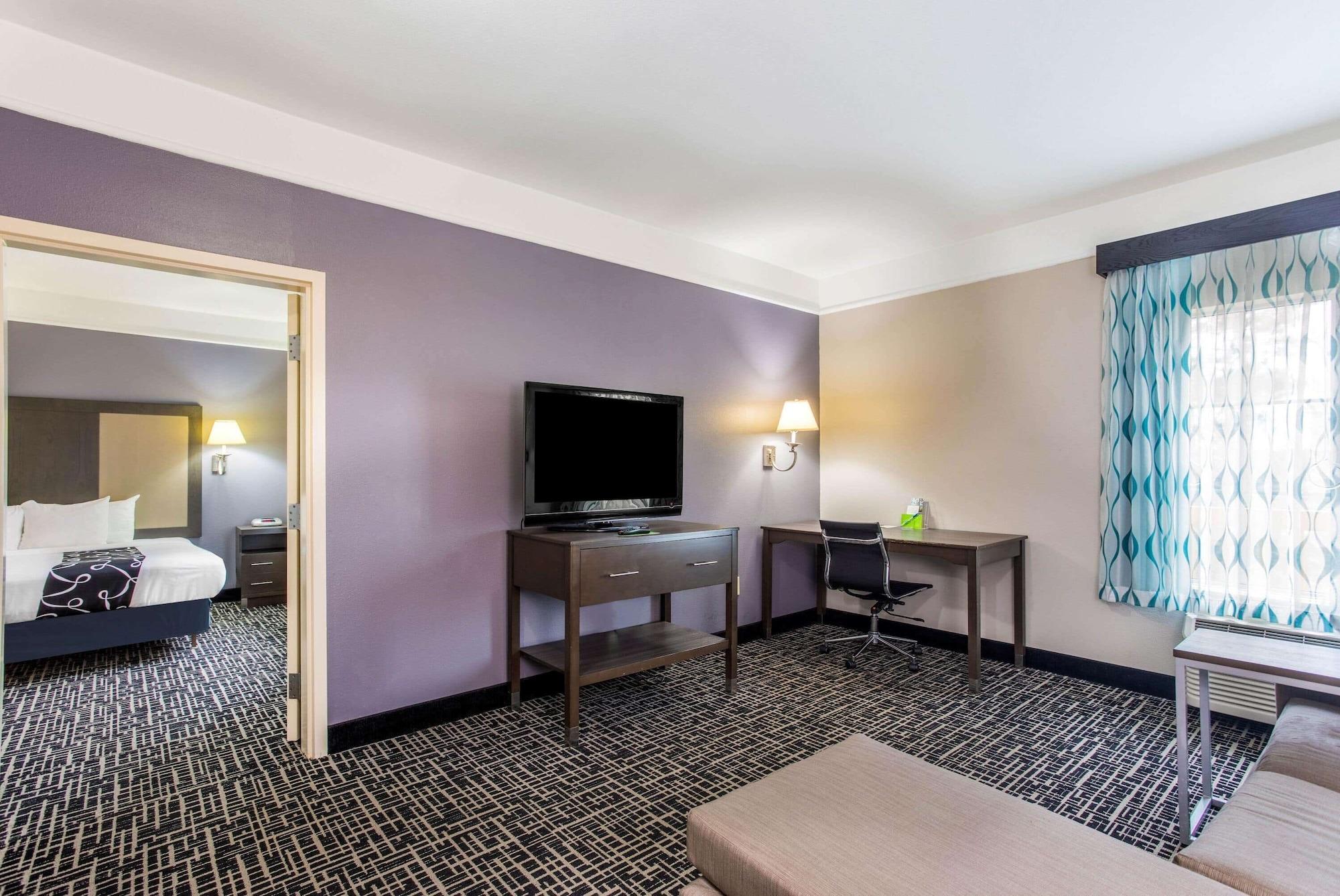 La Quinta Inn & Suites Fultondale Extérieur photo