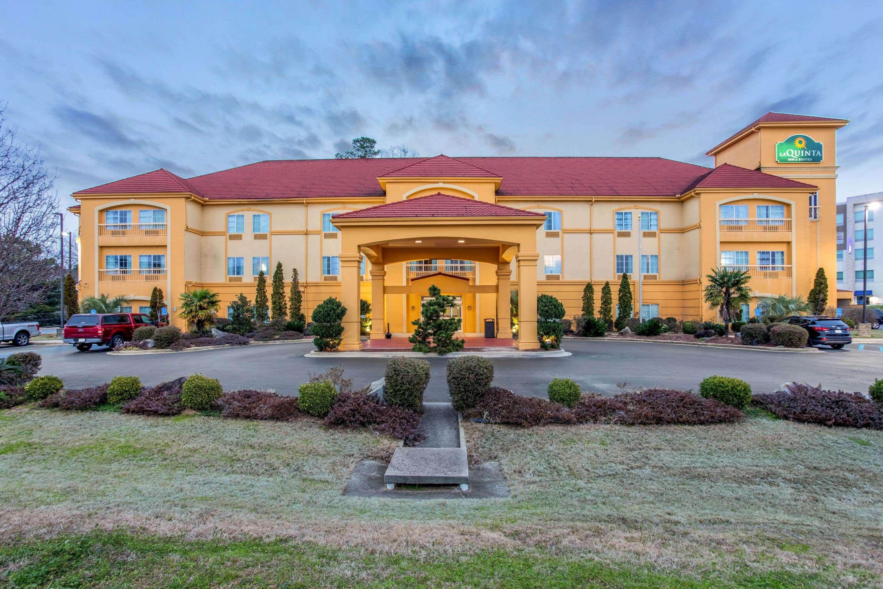 La Quinta Inn & Suites Fultondale Extérieur photo