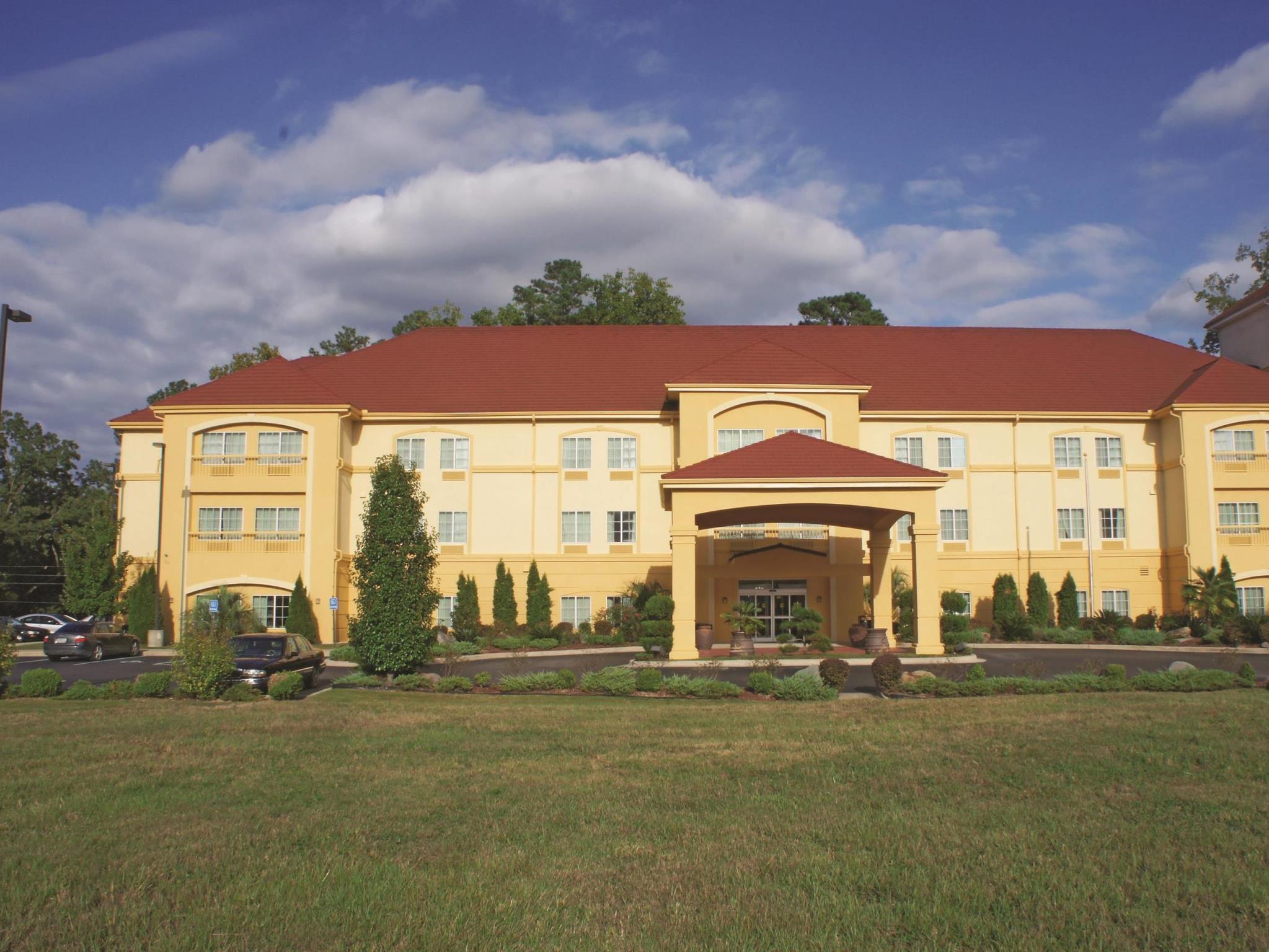 La Quinta Inn & Suites Fultondale Extérieur photo