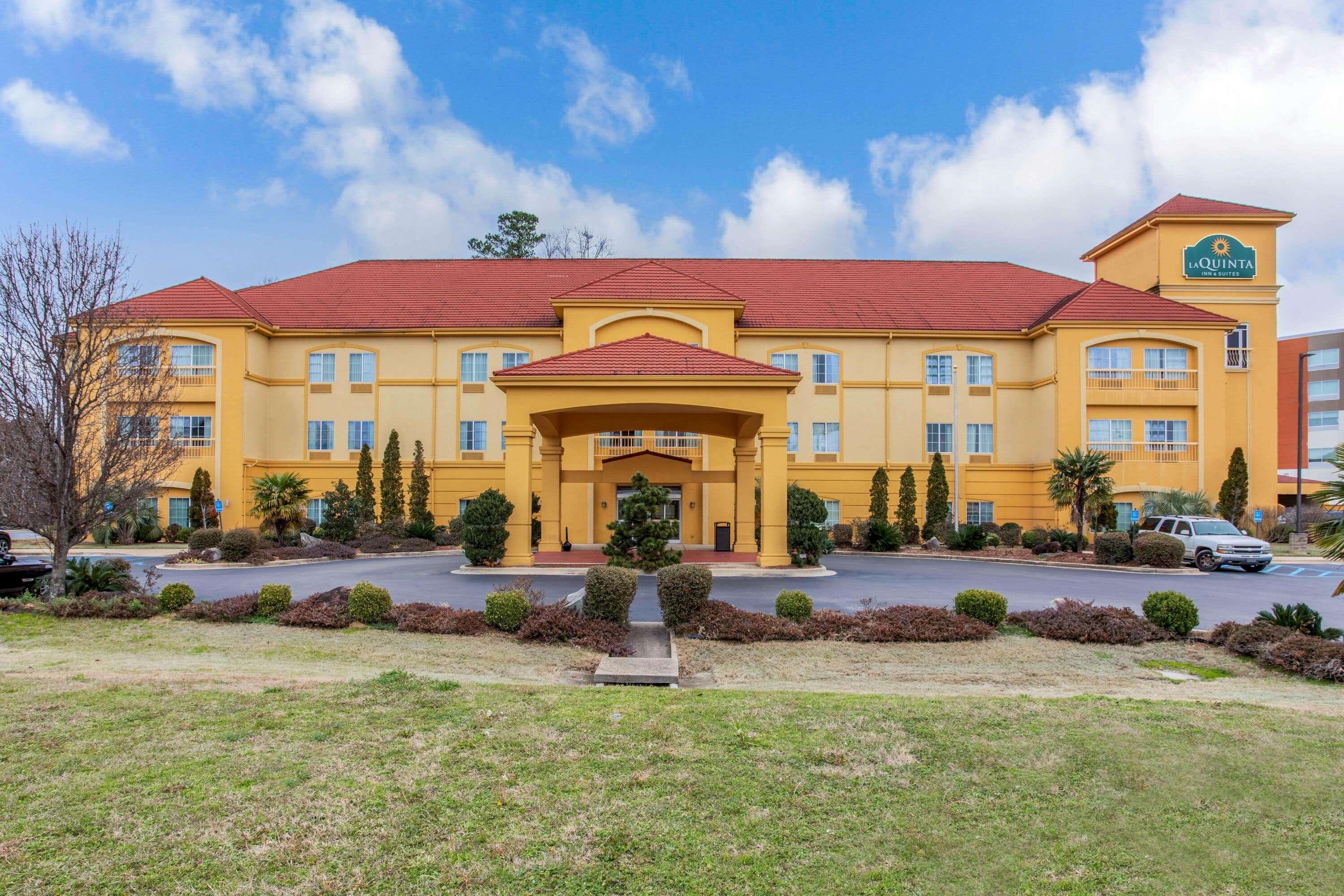 La Quinta Inn & Suites Fultondale Extérieur photo