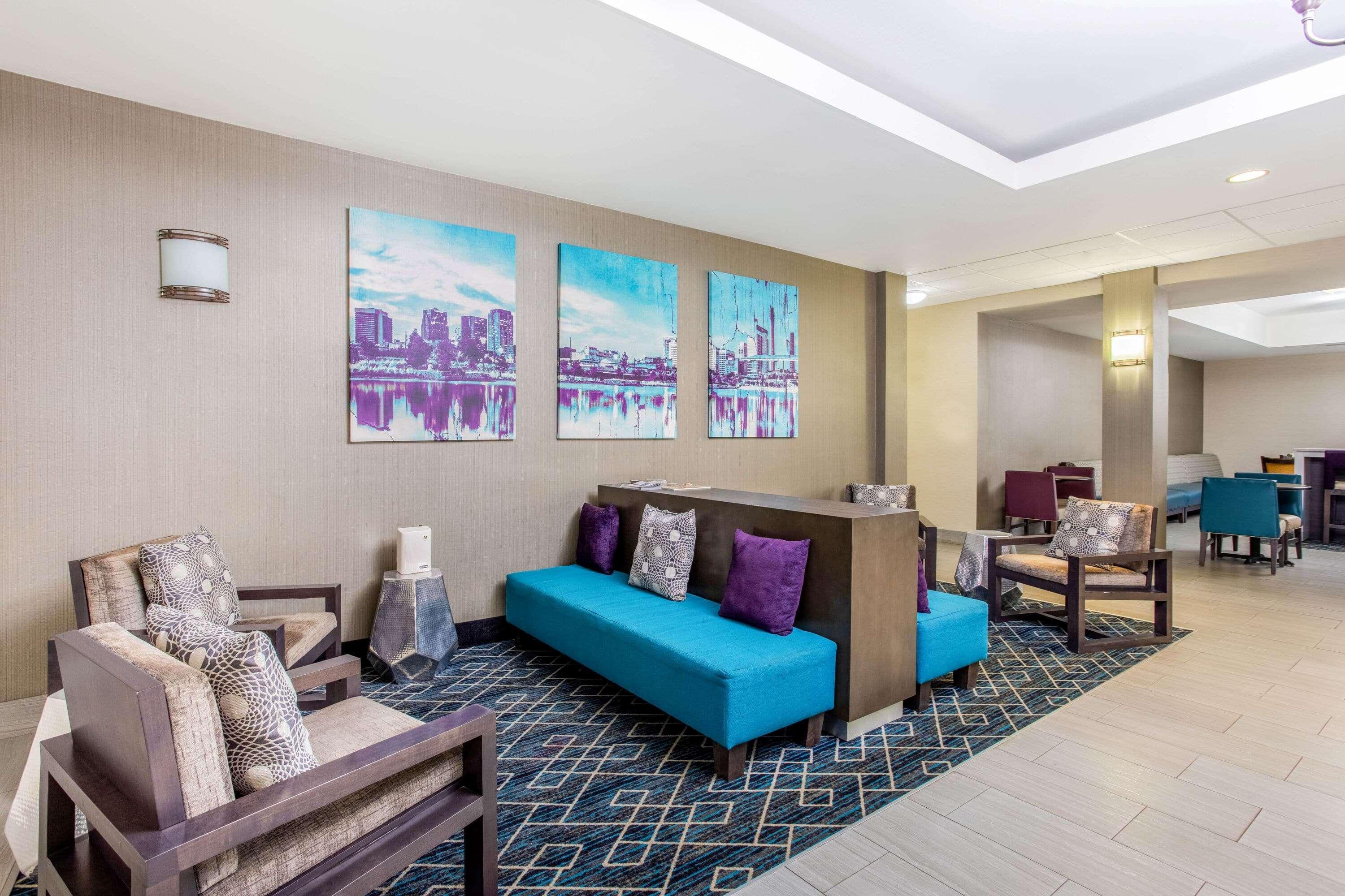 La Quinta Inn & Suites Fultondale Extérieur photo